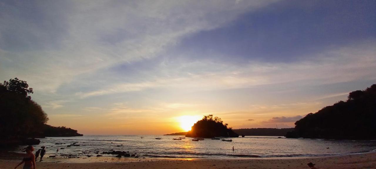 D'Lebah Homestay Đảo Đảo Nusa Penida Ngoại thất bức ảnh